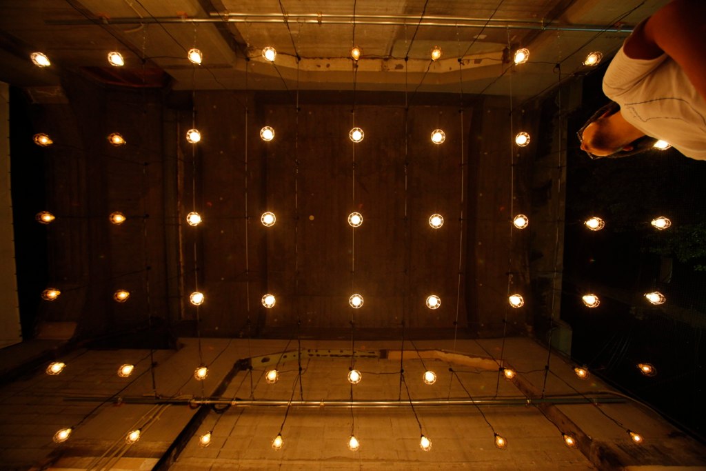 神戸ビエンナーレ2011 高架下アートプロジェクト - Brilliant Noise