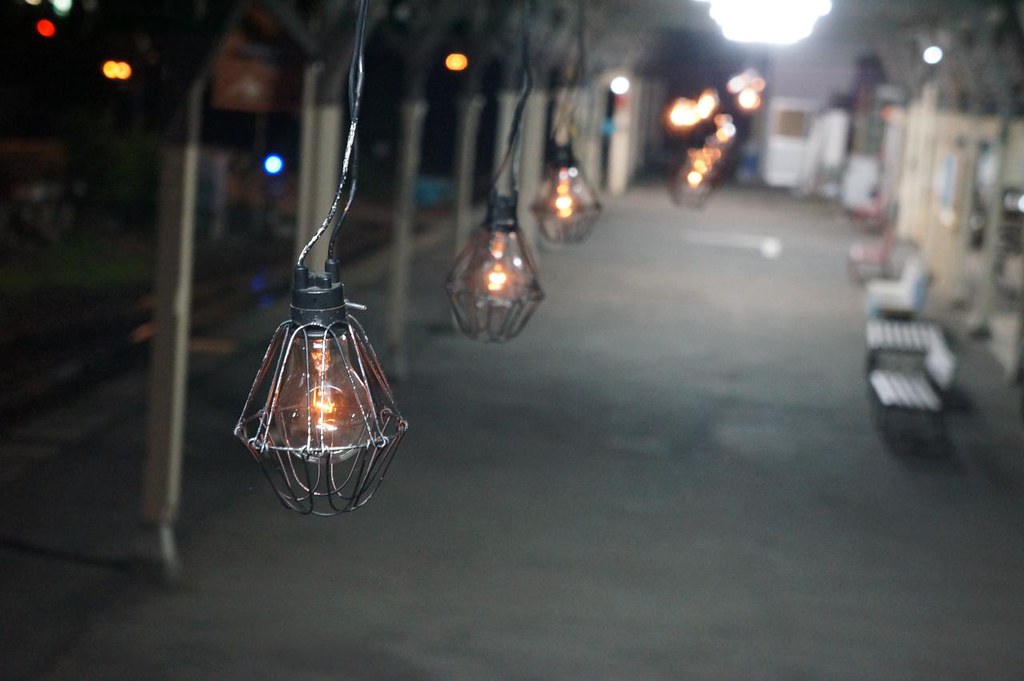 Brilliant Noise in Train