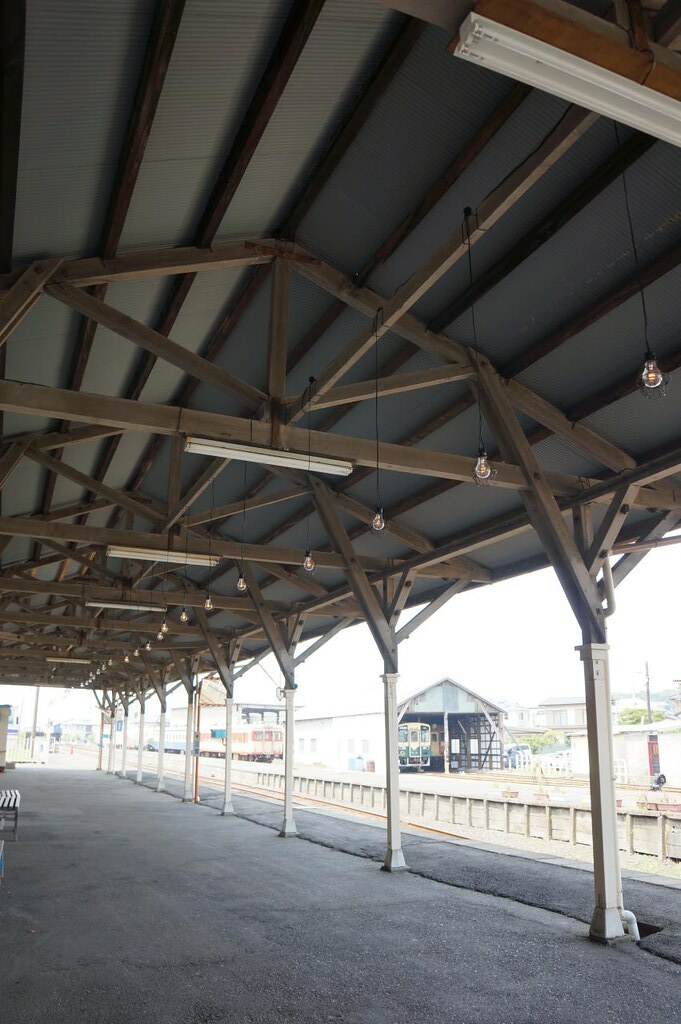 Brilliant Noise in Train