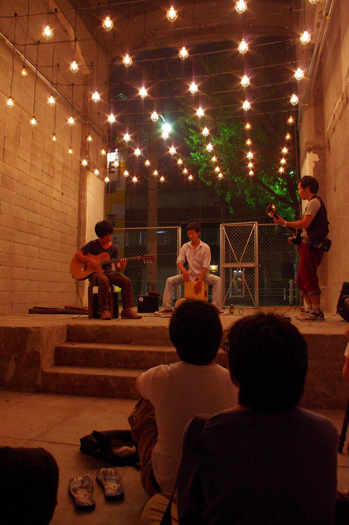 神戸ビエンナーレ2011 高架下アートプロジェクト - Brilliant Noise