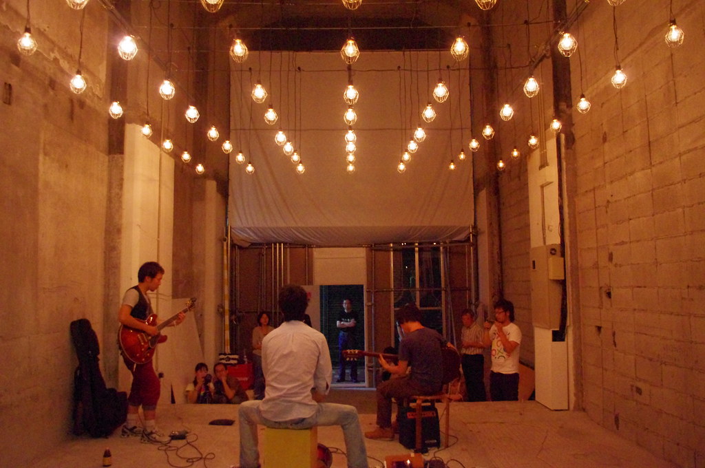 神戸ビエンナーレ2011 高架下アートプロジェクト - Brilliant Noise