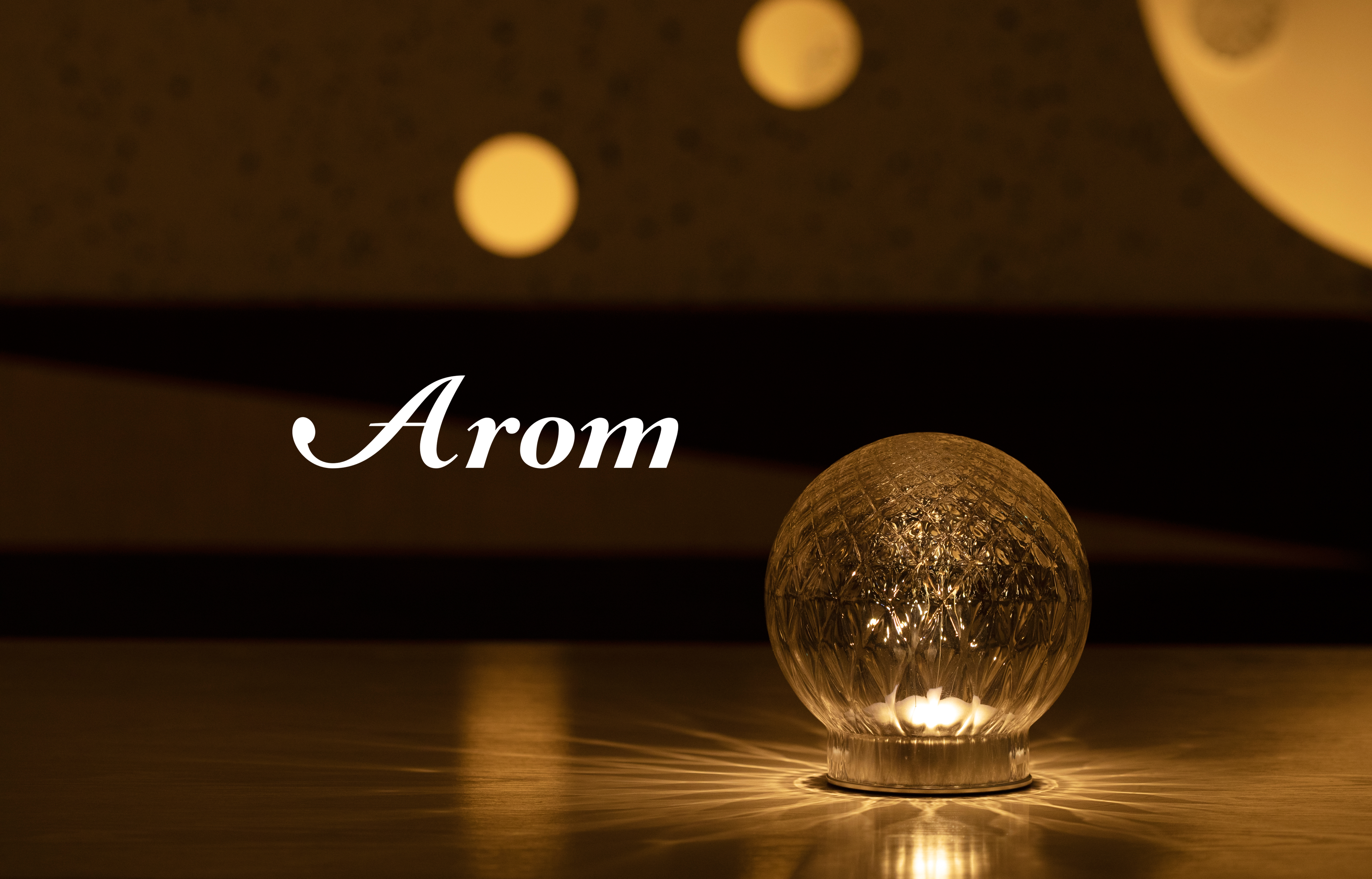 音できらめく卓上のシャンデリア Arom アローム LED キャンドル ライト